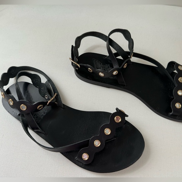 Ancient Greek Sandals - Picture 2 of 9